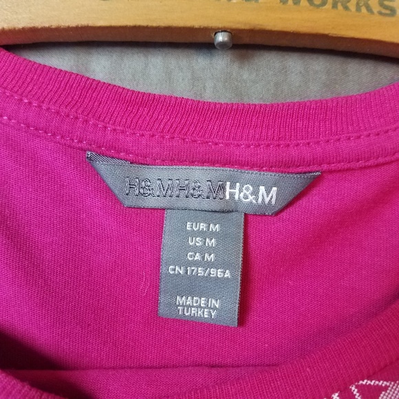 Magenta H&M Graphic T - Picture 7 of 7